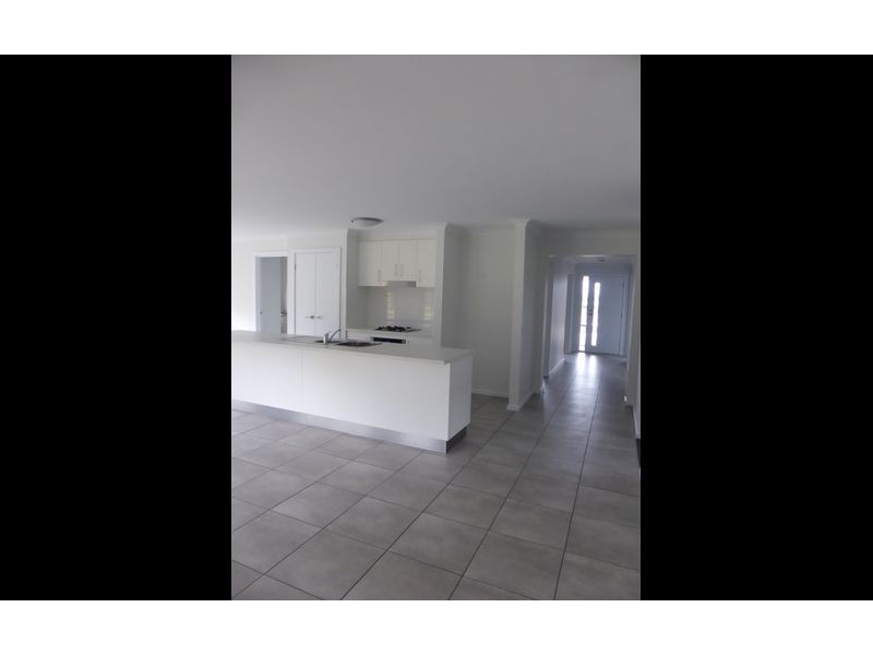 21 Pioneer Place, Thurgoona NSW 2640