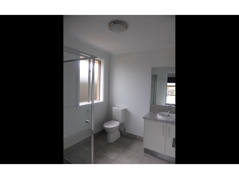 21 Pioneer Place, Thurgoona NSW 2640