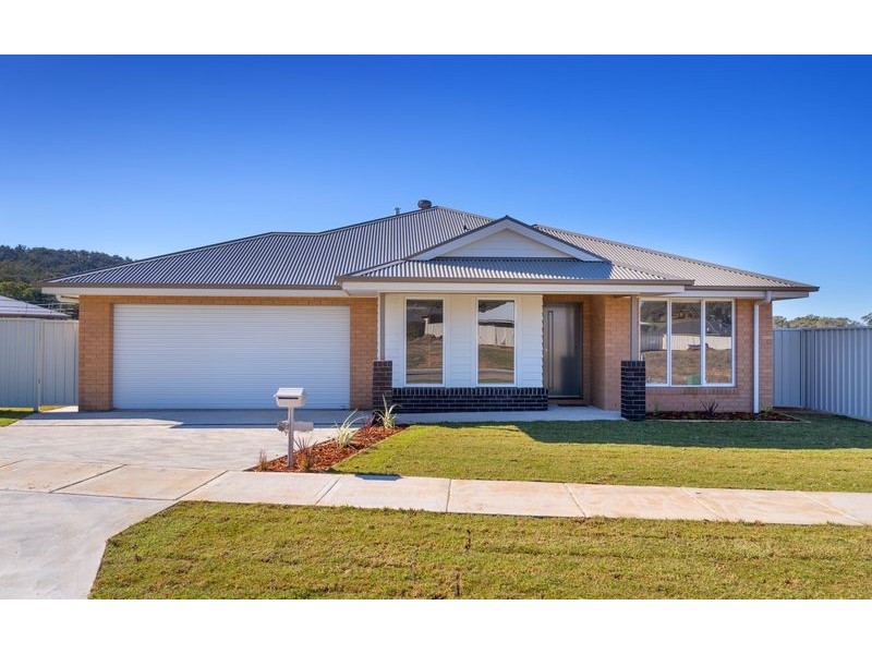 22 Hanrahan Street, Lavington NSW 2641