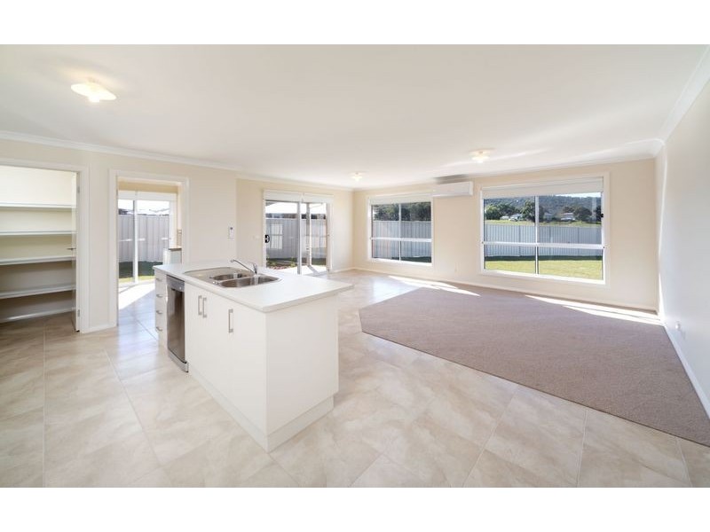 22 Hanrahan Street, Lavington NSW 2641