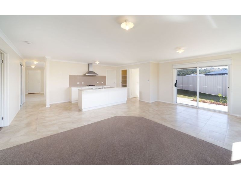 22 Hanrahan Street, Lavington NSW 2641