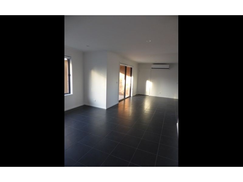 2/1043 Corella Street, North Albury NSW 2640