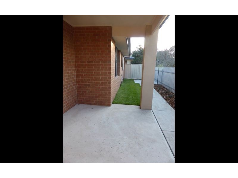 2/1043 Corella Street, North Albury NSW 2640