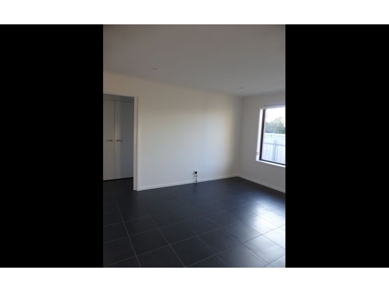 2/1043 Corella Street, North Albury NSW 2640