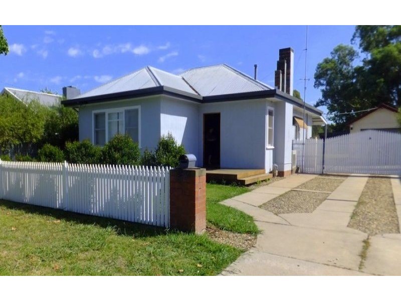 576 Heathwood Avenue, Lavington NSW 2641