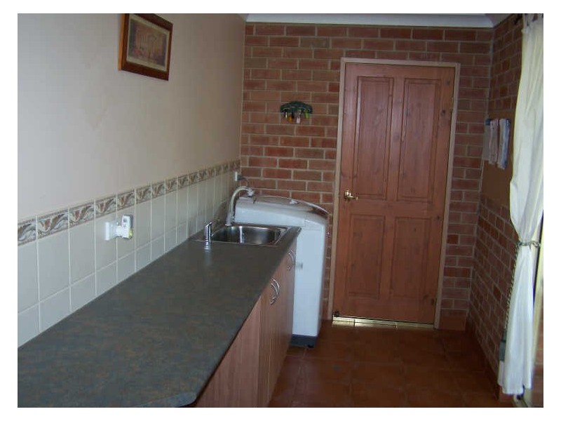 868 Pearsall Street, Lavington NSW 2641