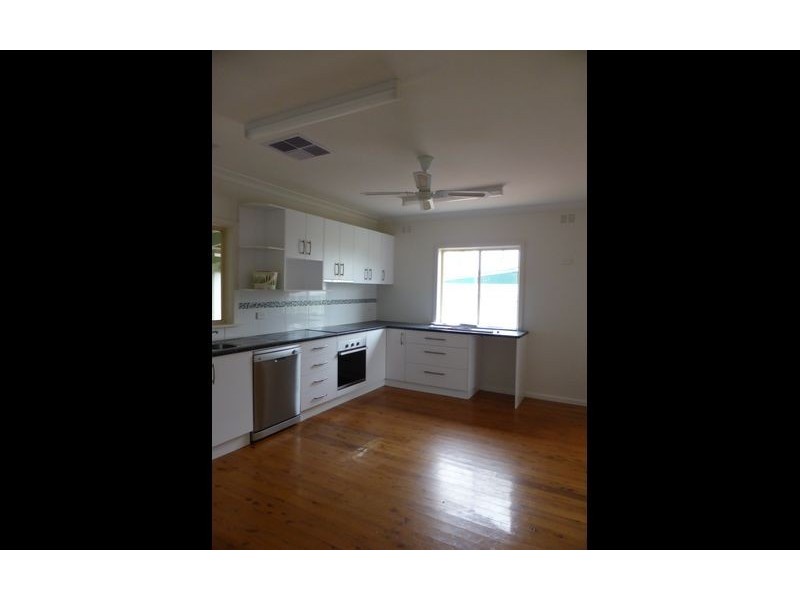 512 Murphy Street, Lavington NSW 2641