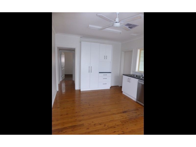 512 Murphy Street, Lavington NSW 2641