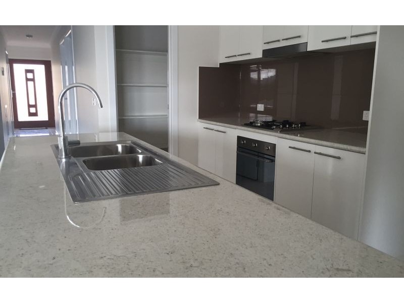 43 Felstead Circuit, Thurgoona NSW 2640