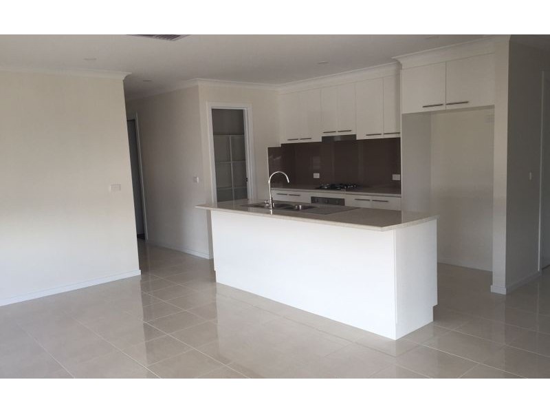 43 Felstead Circuit, Thurgoona NSW 2640