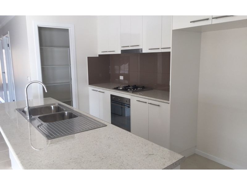 43 Felstead Circuit, Thurgoona NSW 2640