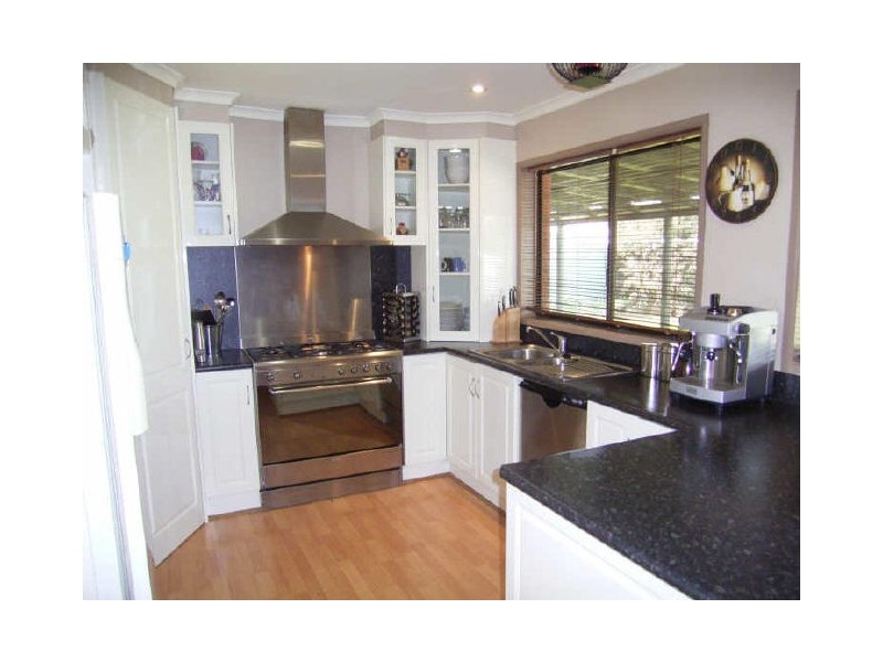 16 Brigalow Court, Thurgoona NSW 2640