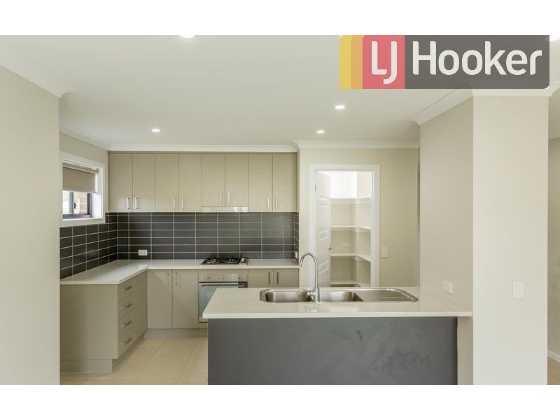 2/2 Honeysuckle Street, Thurgoona NSW 2640