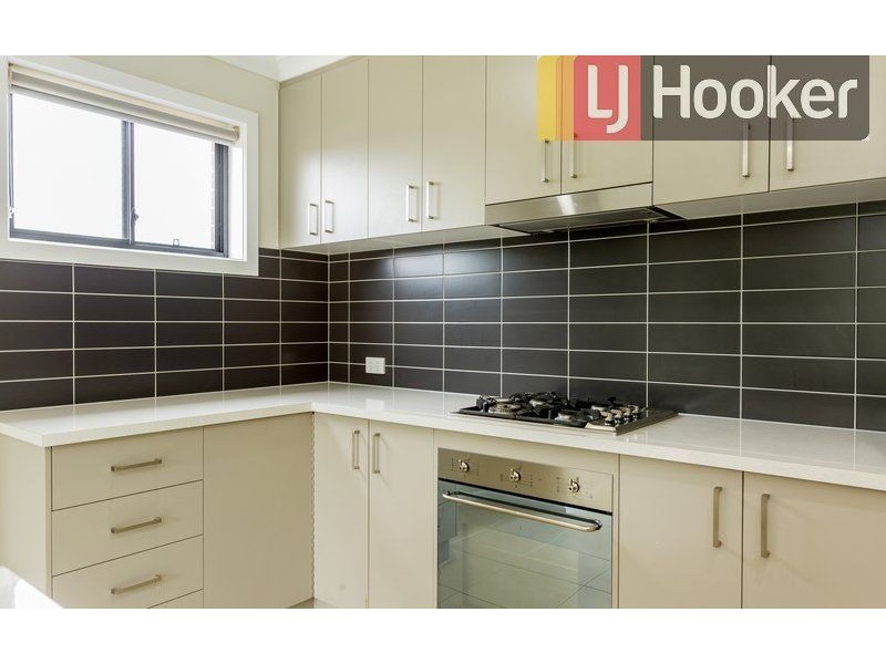 2/2 Honeysuckle Street, Thurgoona NSW 2640