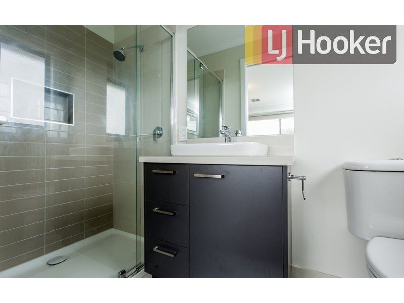 2/2 Honeysuckle Street, Thurgoona NSW 2640