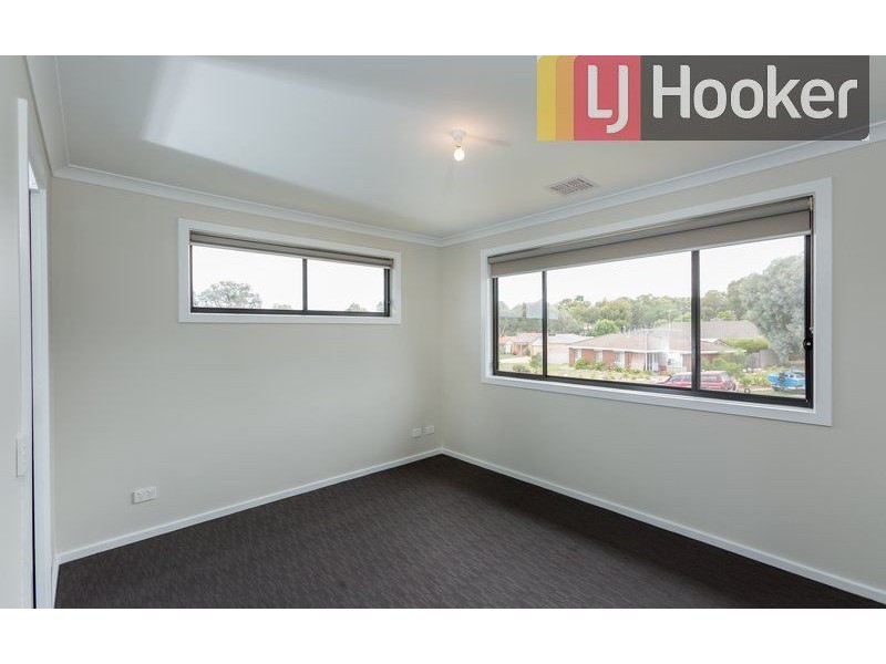 2/2 Honeysuckle Street, Thurgoona NSW 2640