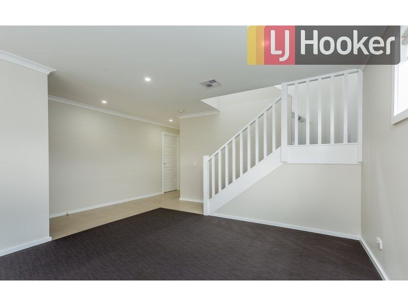 2/2 Honeysuckle Street, Thurgoona NSW 2640