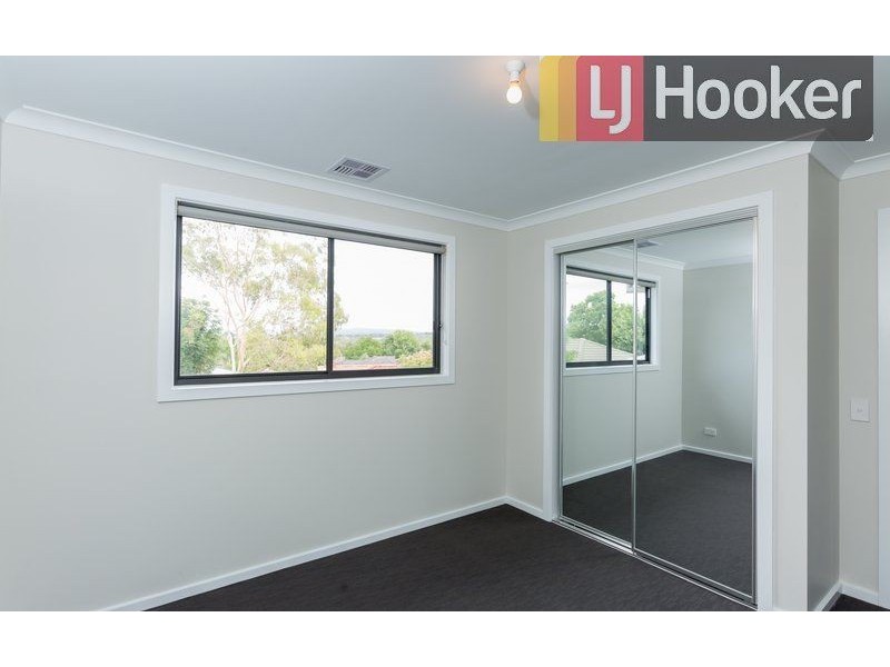 2/2 Honeysuckle Street, Thurgoona NSW 2640