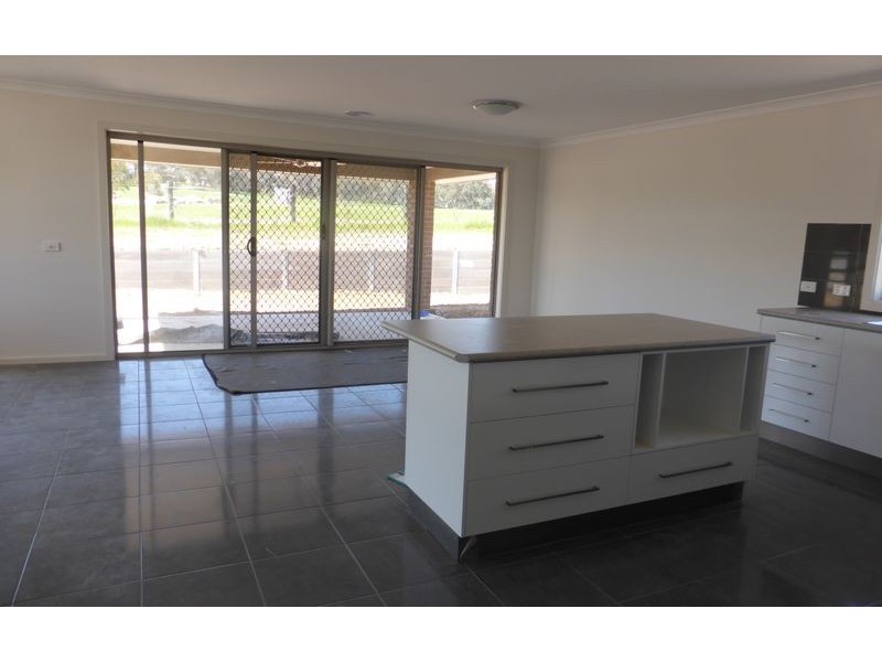 4 Pembroke Crescent, Wodonga VIC 3690