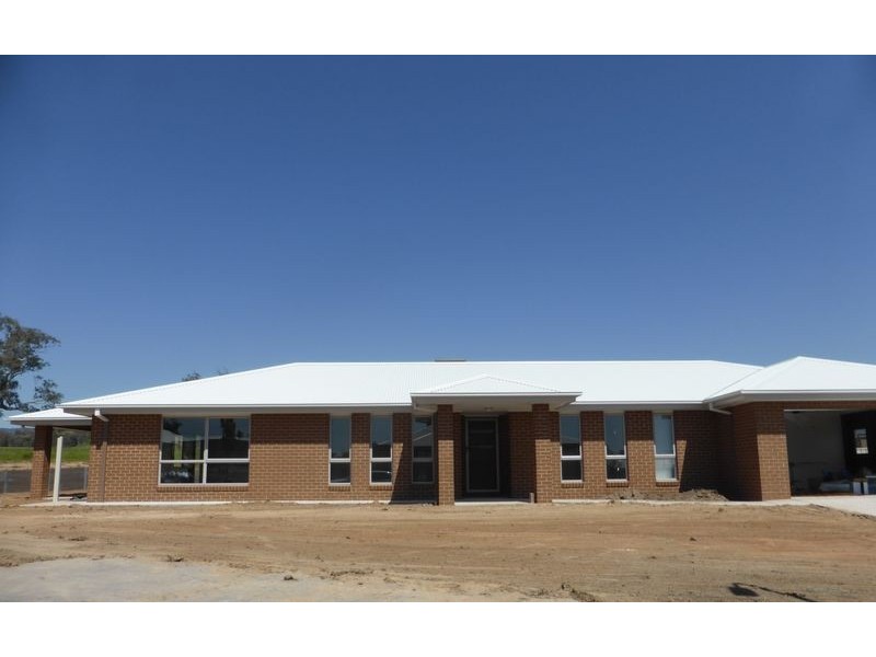 4 Pembroke Crescent, Wodonga VIC 3690