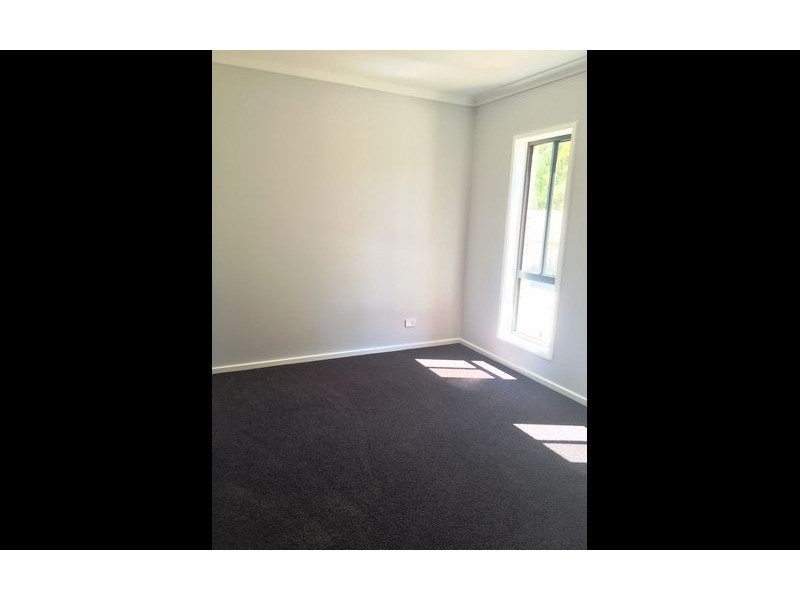 2/541 Klose Street, Lavington NSW 2641