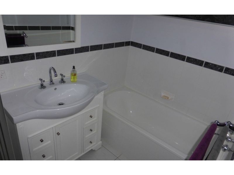 430 Dale Crescent, Lavington NSW 2641