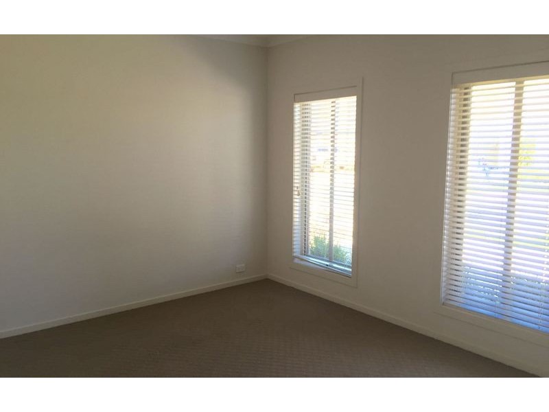 30 Castleton Street, Wodonga VIC 3690