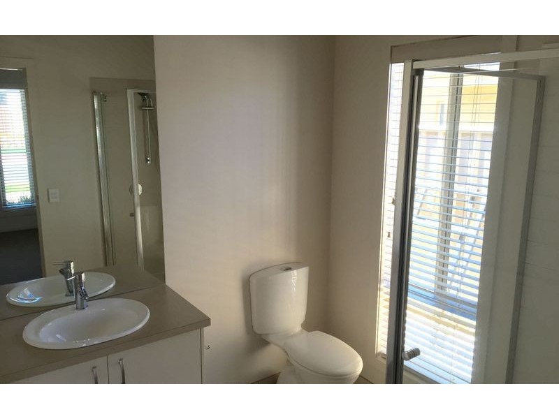 30 Castleton Street, Wodonga VIC 3690