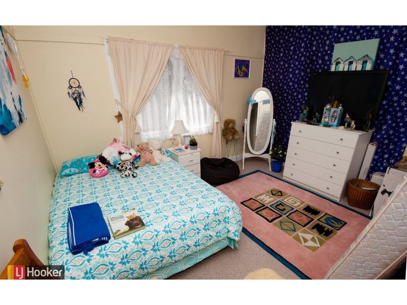 484 Danes Street, Lavington NSW 2641