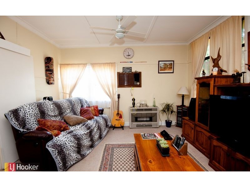 484 Danes Street, Lavington NSW 2641