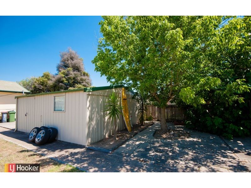 484 Danes Street, Lavington NSW 2641