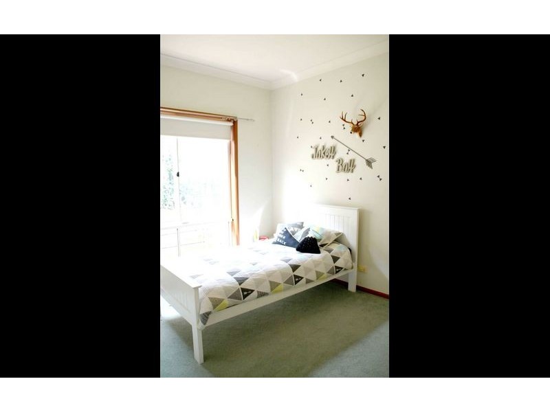 15 Orchard Way, Lavington NSW 2641
