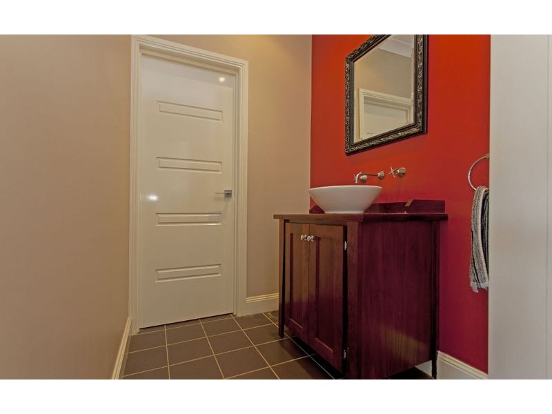 41B Avondale Drive, Wodonga VIC 3690