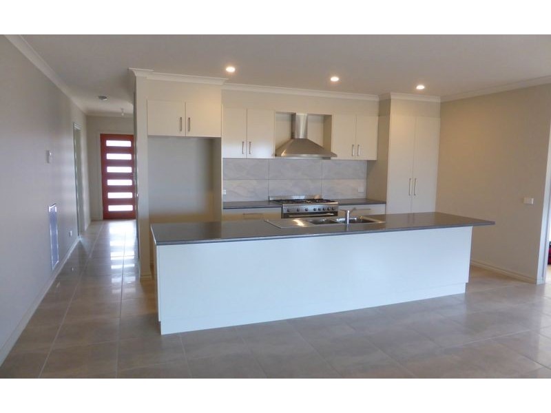 22 Pioneer Place, Thurgoona NSW 2640