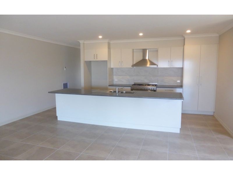 22 Pioneer Place, Thurgoona NSW 2640