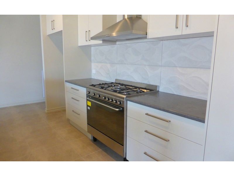 22 Pioneer Place, Thurgoona NSW 2640