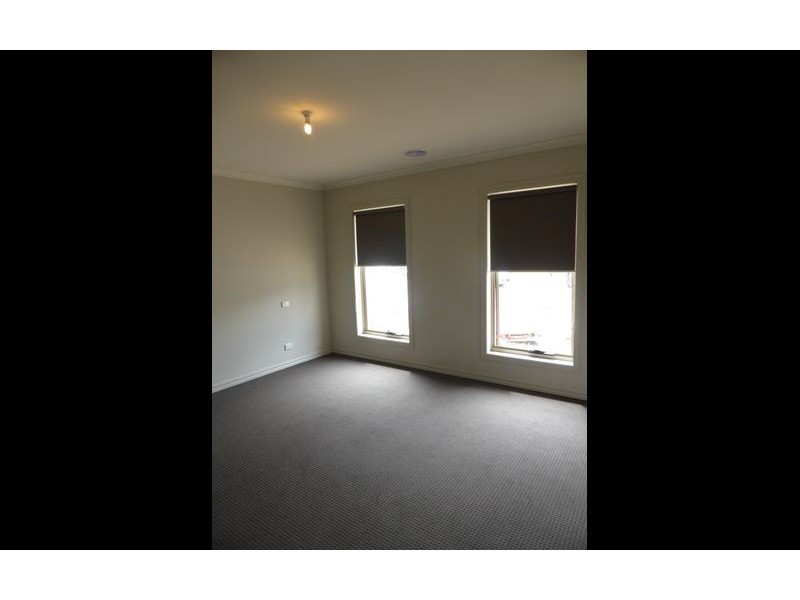 22 Pioneer Place, Thurgoona NSW 2640