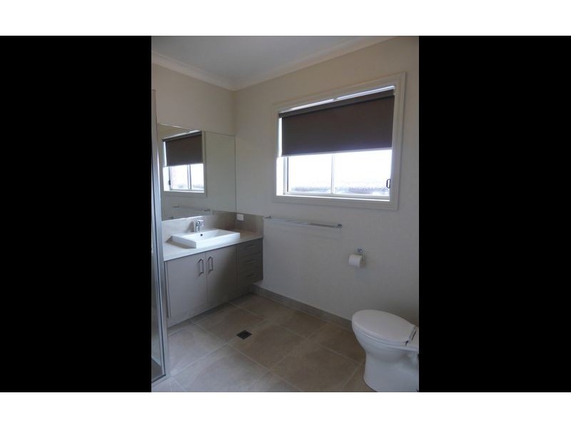 22 Pioneer Place, Thurgoona NSW 2640