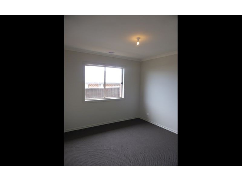 22 Pioneer Place, Thurgoona NSW 2640