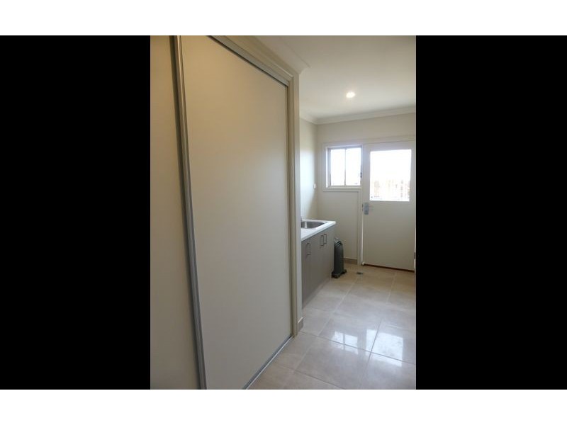 22 Pioneer Place, Thurgoona NSW 2640