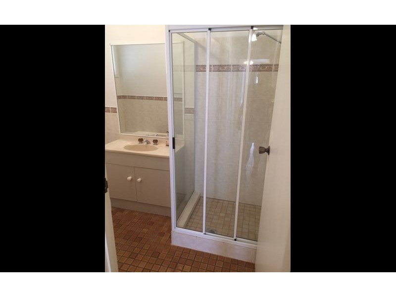 2/735 Harris Court, Lavington NSW 2641