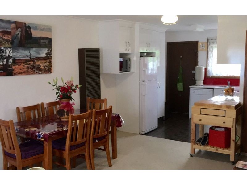 2/467 Kemp Street, Lavington NSW 2641