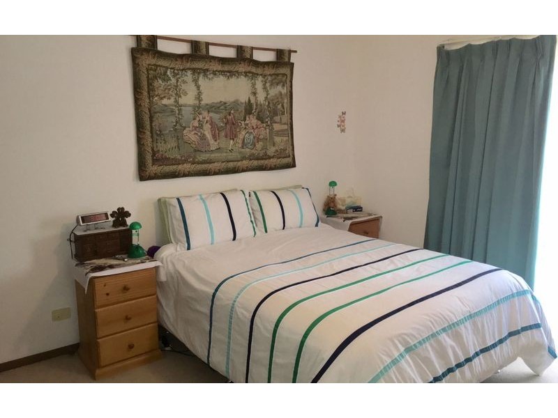 2/467 Kemp Street, Lavington NSW 2641