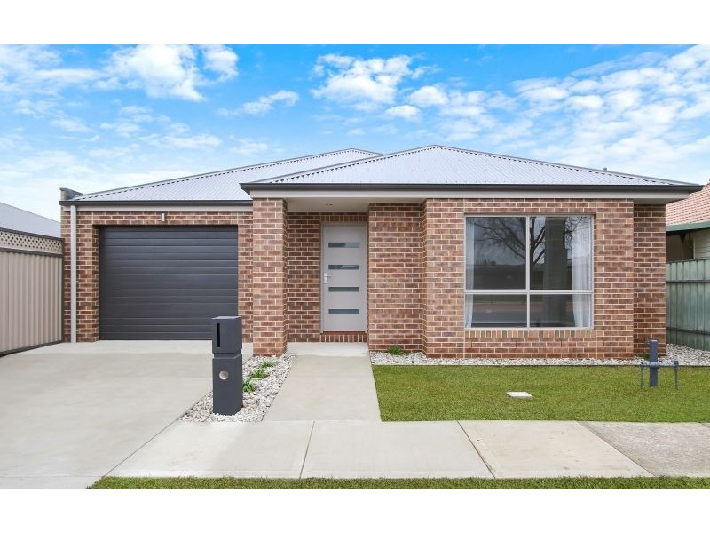 54 Woodland Street, Wodonga VIC 3690