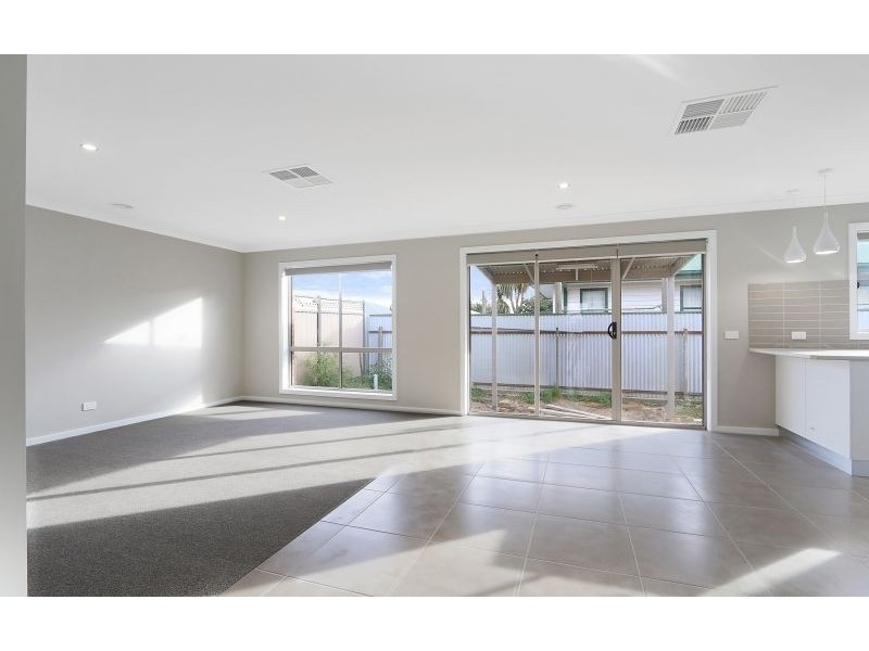 54 Woodland Street, Wodonga VIC 3690