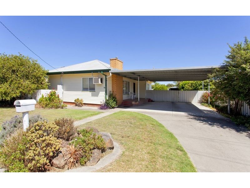 515 Kemp Street, Lavington NSW 2641