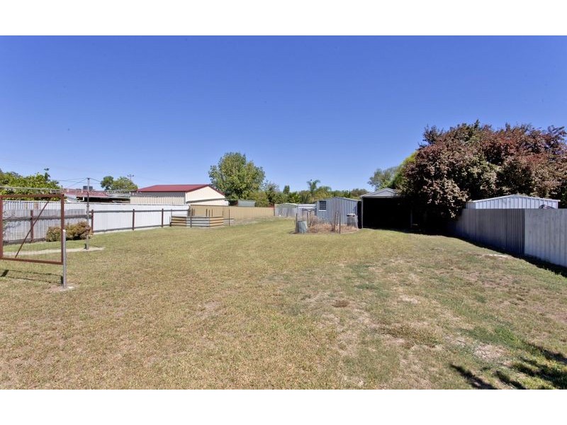 515 Kemp Street, Lavington NSW 2641