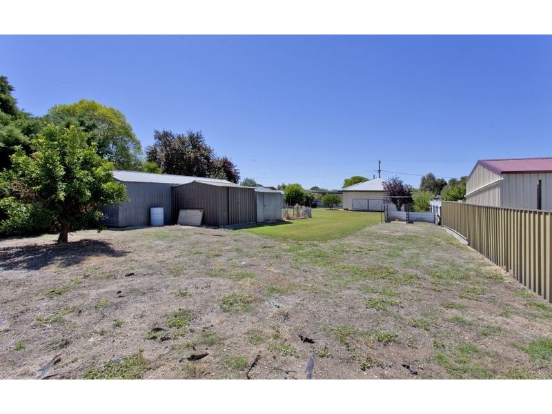 515 Kemp Street, Lavington NSW 2641