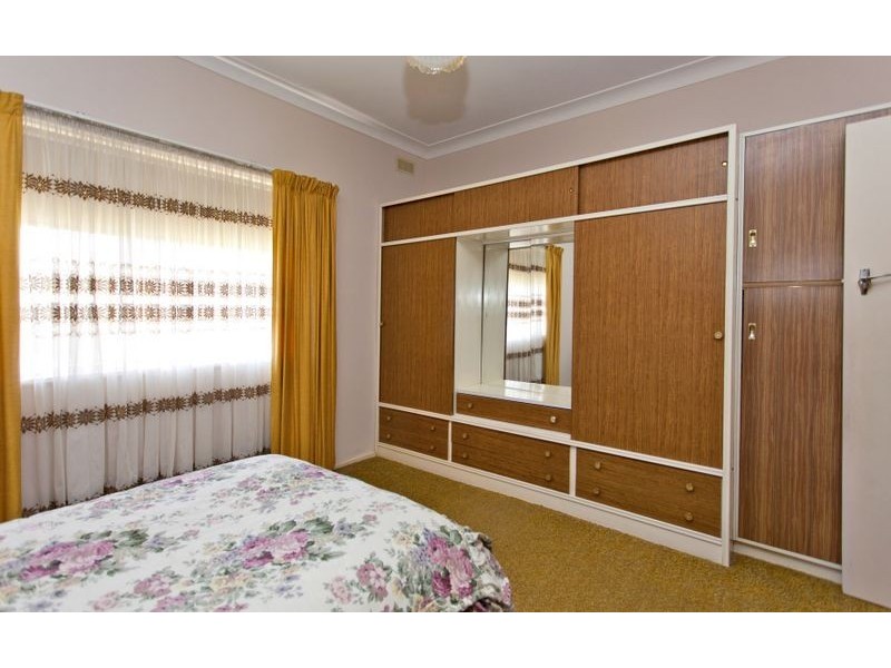 515 Kemp Street, Lavington NSW 2641
