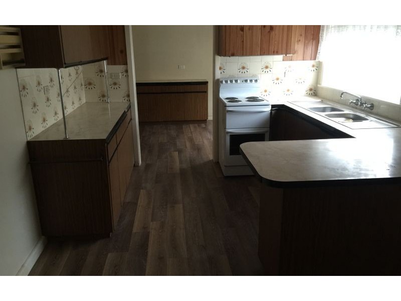 515 Kemp Street, Lavington NSW 2641